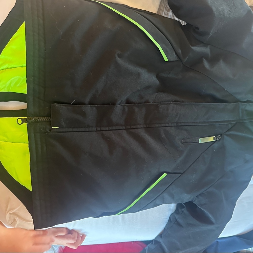 Kids Champion Black and Green Hooded ski/snowboard jacket parka - Picture 8 of 8